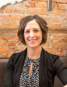 Dr. Leslie Kremer