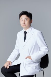 Yanyao Wang