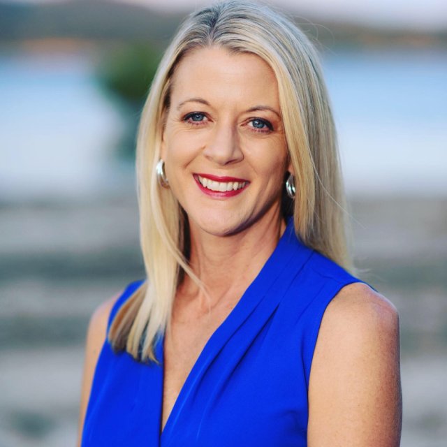 Kristi Tompkins, ND