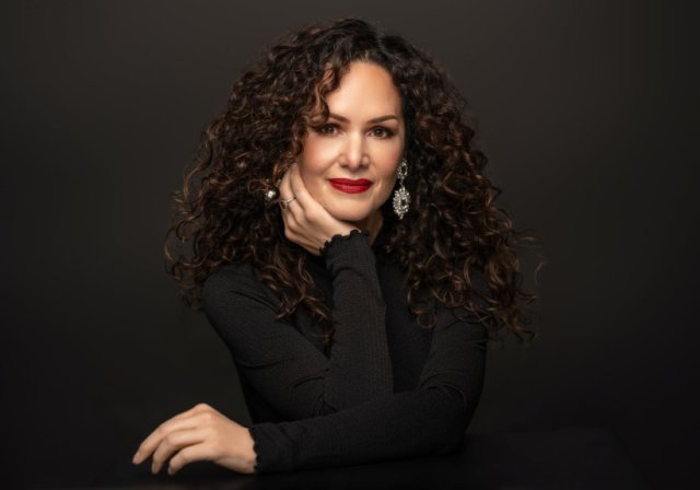 Tara Dall, MD, FNLA