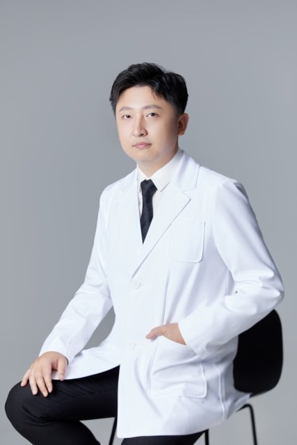 Yanyao Wang
