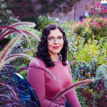 Liz Flores Farrell