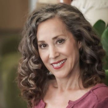 Lora Solomon