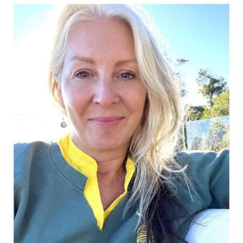Debra Avery