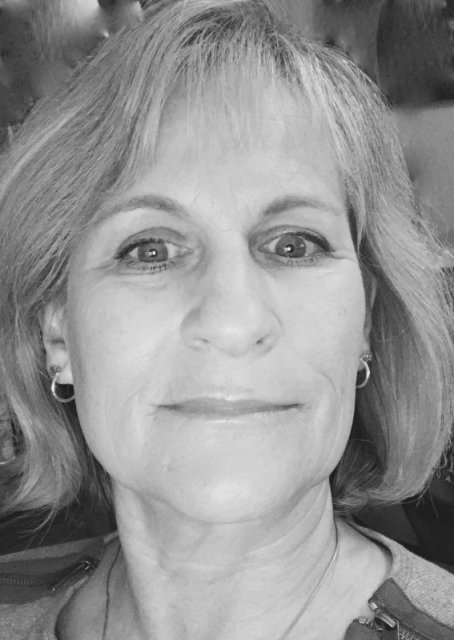 Dr. Lola Rosenbaum