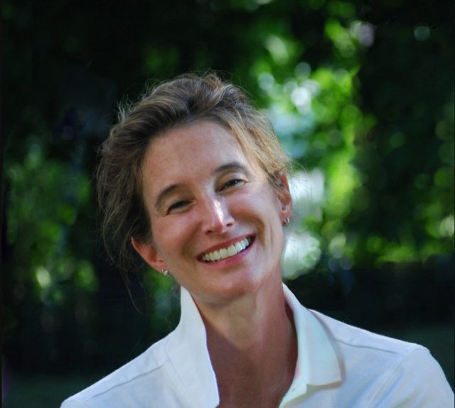 Andrea Carlsen, MD
